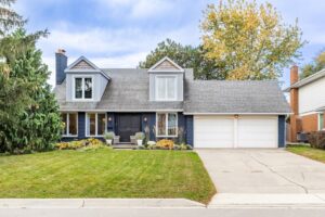 annual garage door maintenance residential home Okanagan Valley